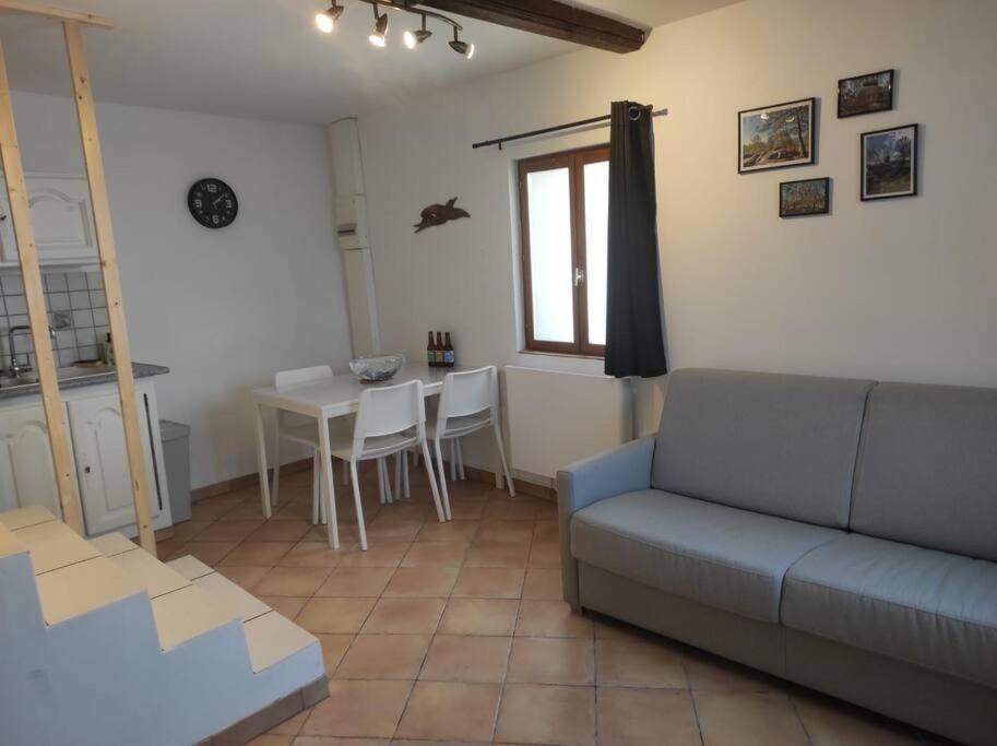 Gite Les Petites Bruyeres Veneux-les-Sablons Exterior photo
